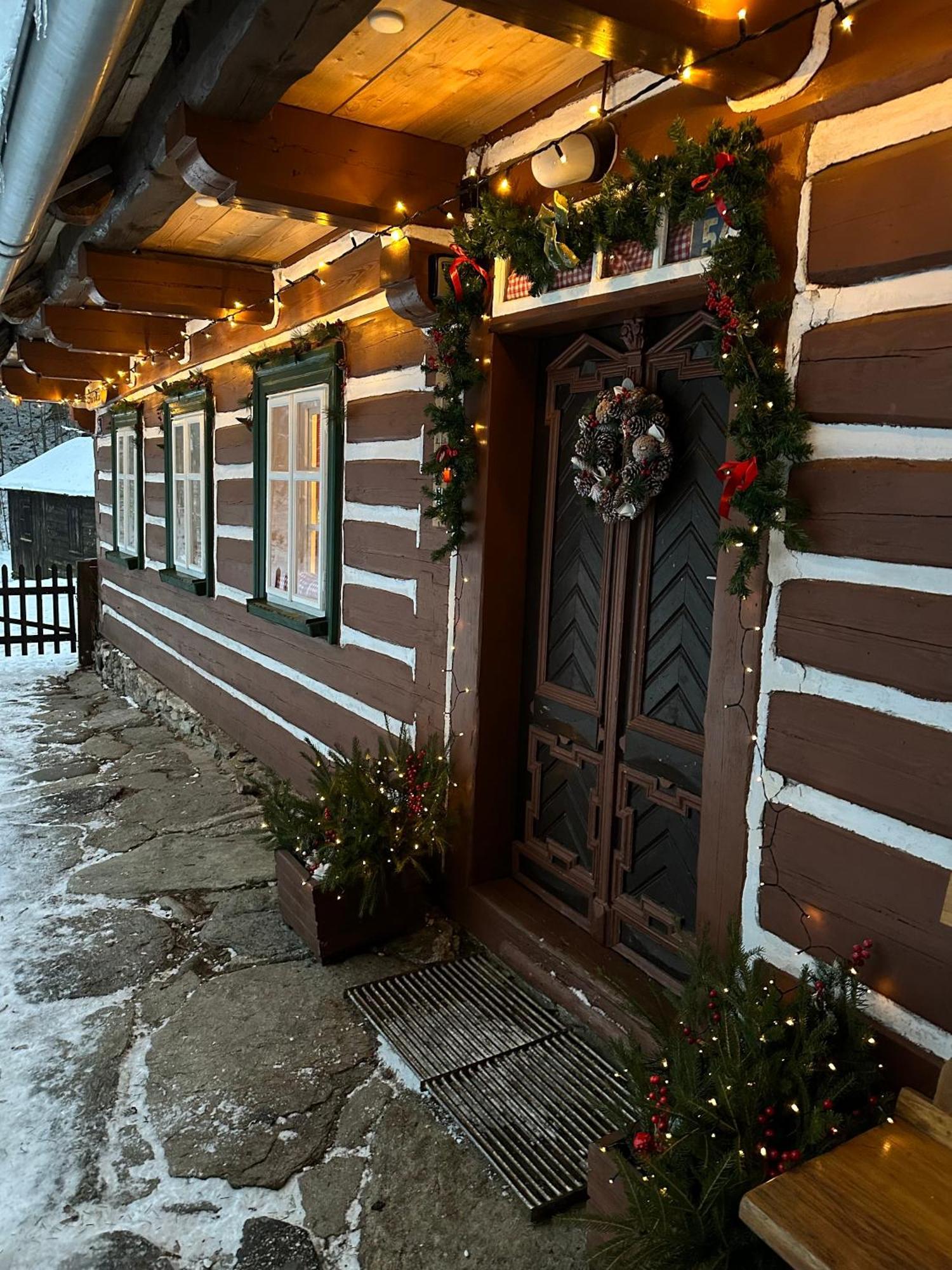 Chalupa Sarka Dolni Dvur Exterior photo